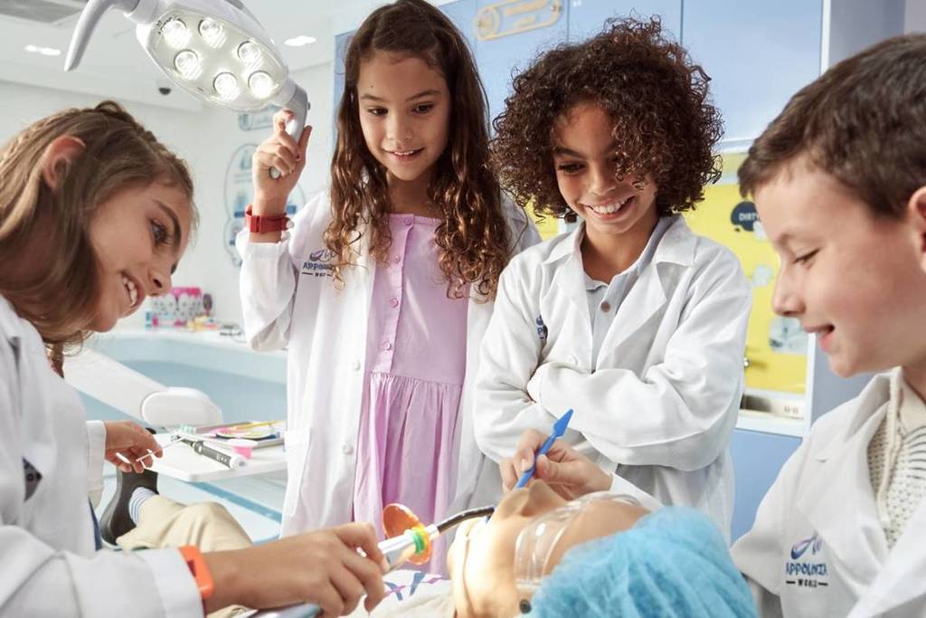 Children role-playing as Dentists at KidZania