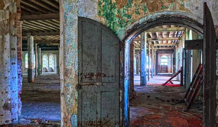 Fue una fábrica del siglo XIX y abre como palacio durante un mes: Cómo visitar el Palacio Molina, la ex fábrica de Alpargatas en Barracas