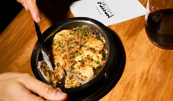 This is Funga, the first restaurant dedicated to mushrooms in Buenos Aires in Colegiales Marche una milanesa de Melena de León!