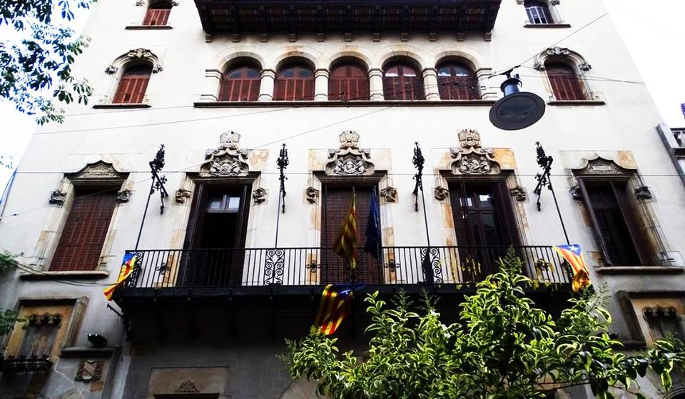 Este es el Palacio Modernista de Buenos Aires con un Teatro donde dirigió García Lorca y Conciertos a la luz de las velas