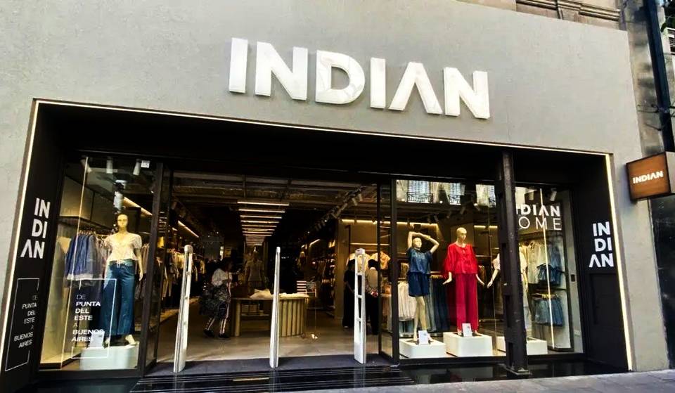 Clothes like H&amp;M and Zara but at half the price: This is Indian Market, the Mega Store that opened a few meters from the Obelisk.
