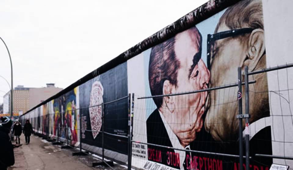 Buenos Aires tiene el pedazo del Muro de Berlín más grande fuera de Alemania a la vista de todos en Barracas