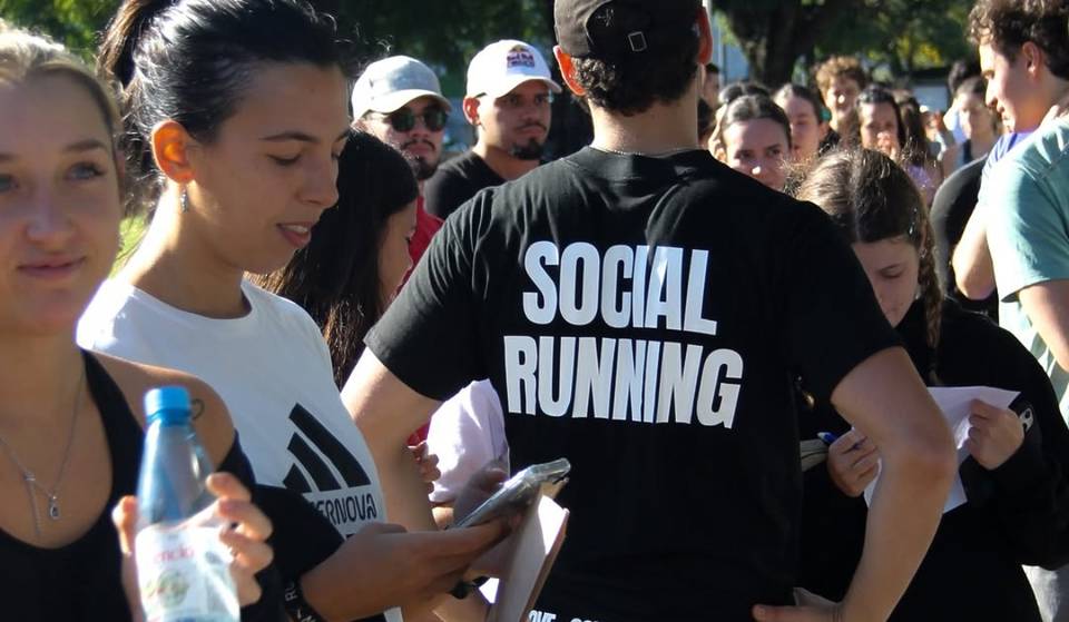Social Running in Buenos Aires: How to go running in a group, meet people, make more than just friends, run the city at night and even end up at a party.