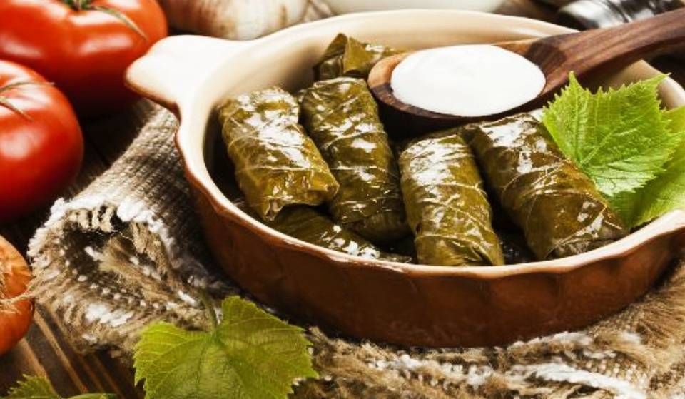 En el sótano de esta escuela de Palermo funciona el mejor restaurante de cocina armenia de Buenos Aires