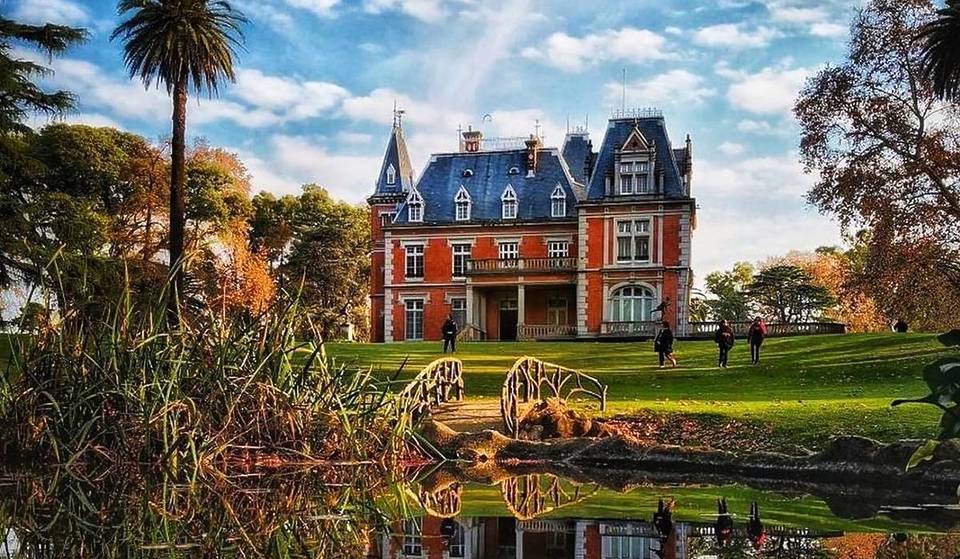 A 30 minutos de Buenos Aires hay un Castillo Francés con túneles secretos y jardines para recorrer en visitas guiadas