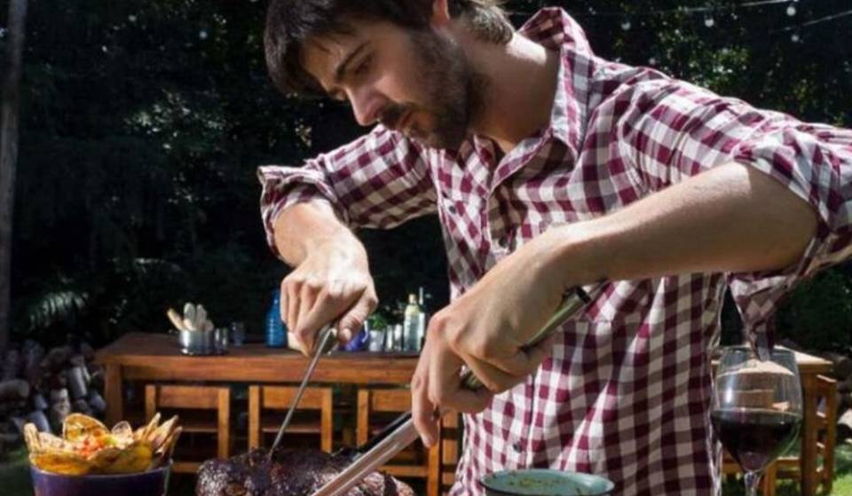 Locos x el Asado celebra su primer festival en el Hipódromo de San Isidro: un día completo de parrilla, música, truco, masterclass de asado, y desposte en vivo