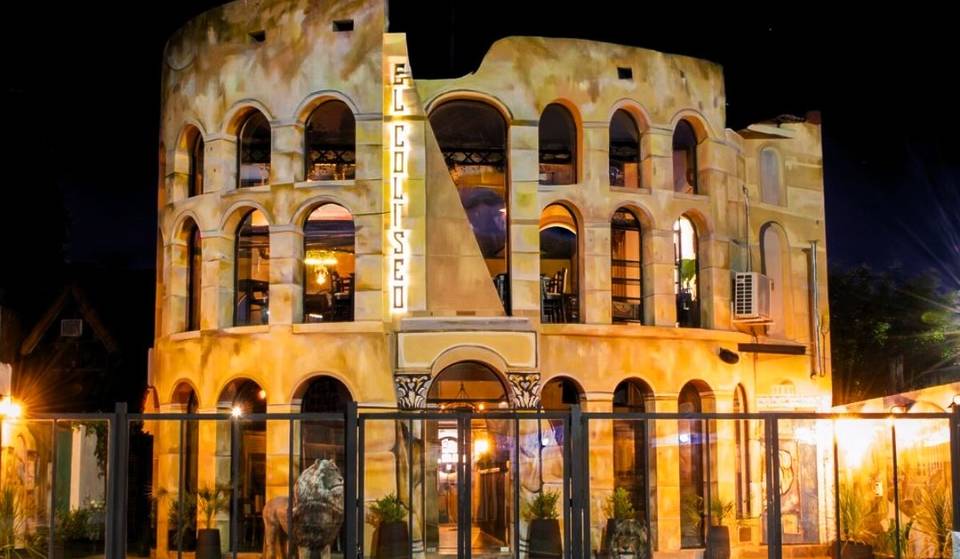 El «Coliseo Romano» oculto en Buenos Aires: Estatuas gigantes de Gladiadores, un Anfiteatro al aire libre y podés comer como en Italia sin salir de CABA