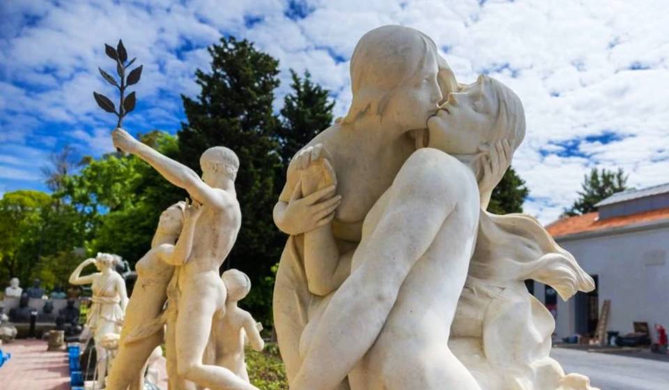 Un Hospital de Estatuas en Buenos Aires: el Museo Gratuito al Aire Libre con Visitas Guiadas y más de 2400 piezas de arte