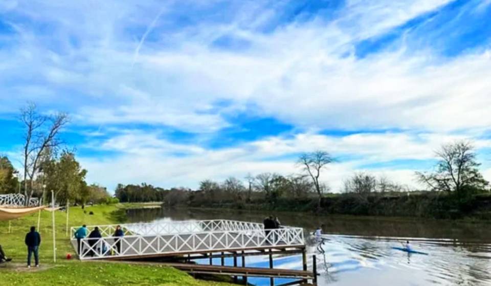 Ni hoteles de lujo ni spas caros: el balneario con jacuzzis naturales a 1 hora de Buenos Aires con cabañas, aguas termales y spa