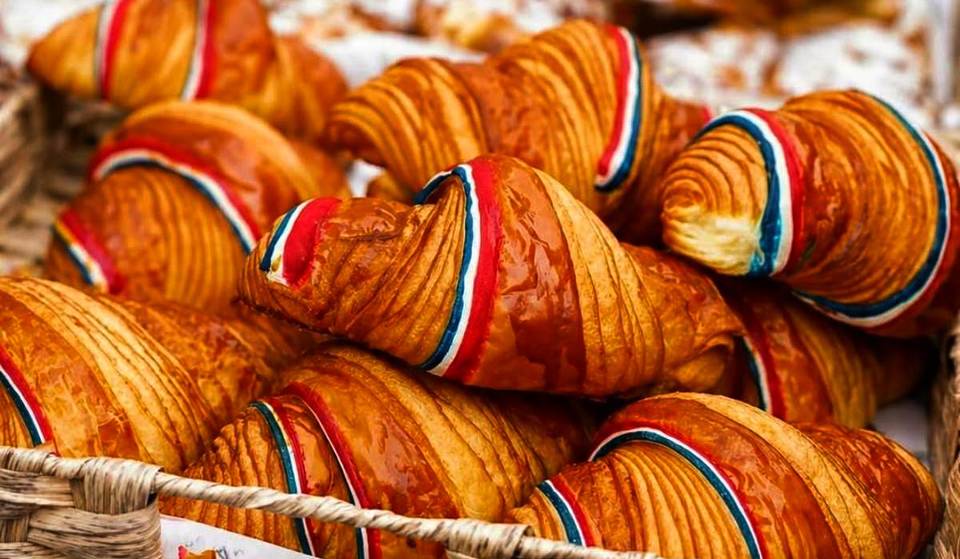 The Rosedal in Palermo transforms into Paris’s Champs-Élysées with a fair featuring free admission
