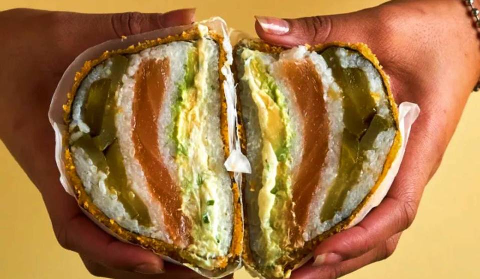 Someone invented the Sushi Burger, and it’s at this spot in Recoleta, just a few meters from the Schools of Economics and Medicine