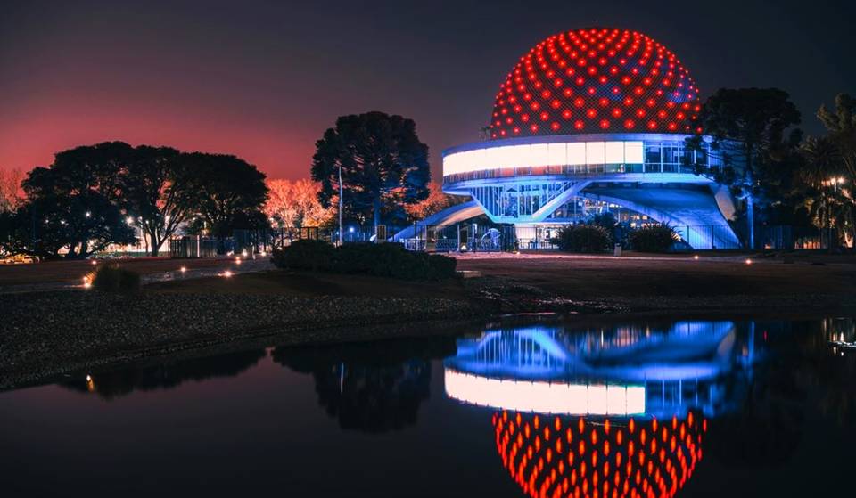 El Planetario te invita a ver el despegue a la Luna del Artemisa II con Pantalla Gigante al aire libre y show de Mapping