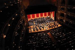 Quedan solo dos fechas: Cómo conseguir entradas gratis para ver los ensayos de la Filarmónica en el Teatro Colón antes de que termine el año