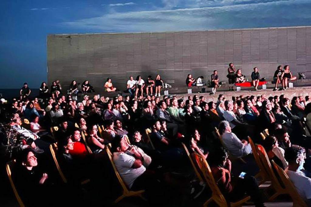 cine bajo las estrellas gratis fin de semana