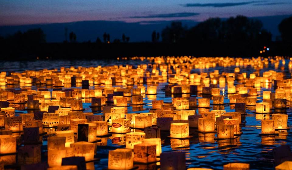 Un Mar de Luces flotantes ilumina este rincón secreto de Buenos Aires con inspiración Tailandesa por Única Vez