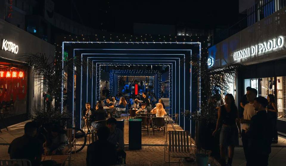La Terraza con Música en vivo, Comida y locales al Aire Libre escondida detrás de este Shopping de Buenos Aires