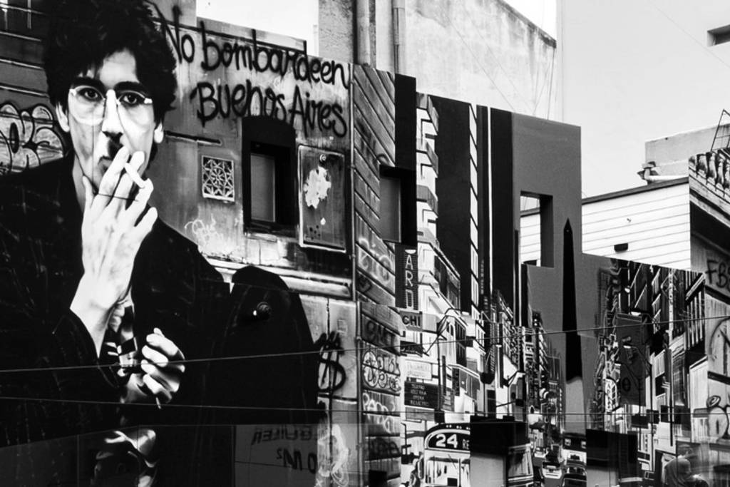 charly garcia mural zivals subway line f
