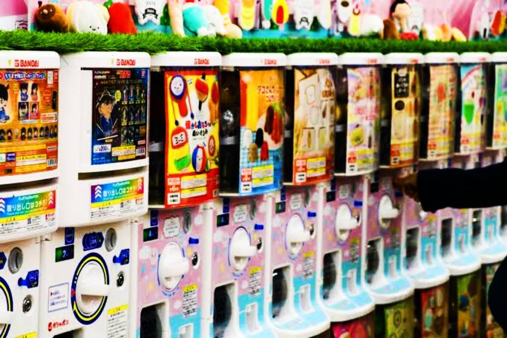 La primera tienda “Gachapones” de Argentina abrió con 100 máquinas de Pokémon, anime y Harry Potter, pero solo por 10 días