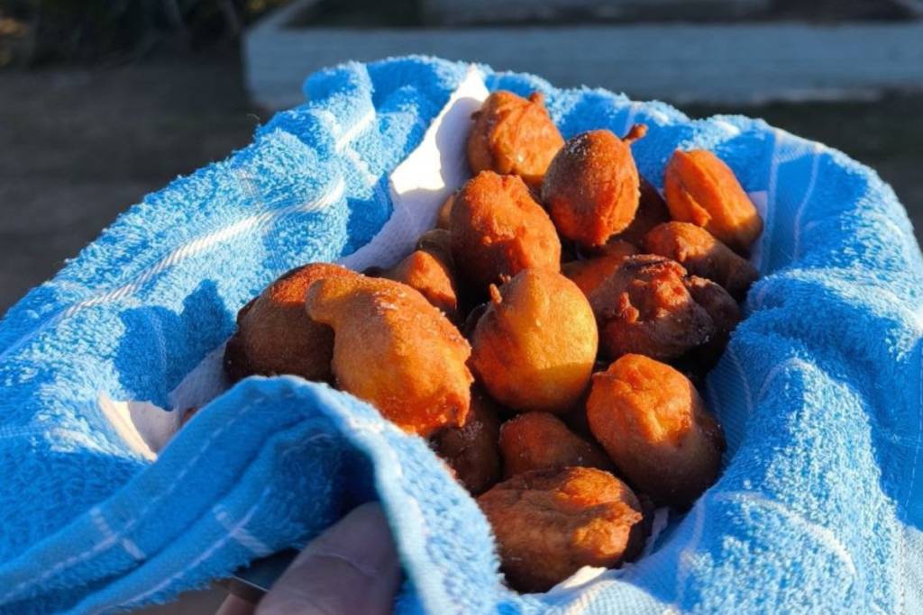 festival del buñuelo en Del Carril, cerca de Buenos Aires