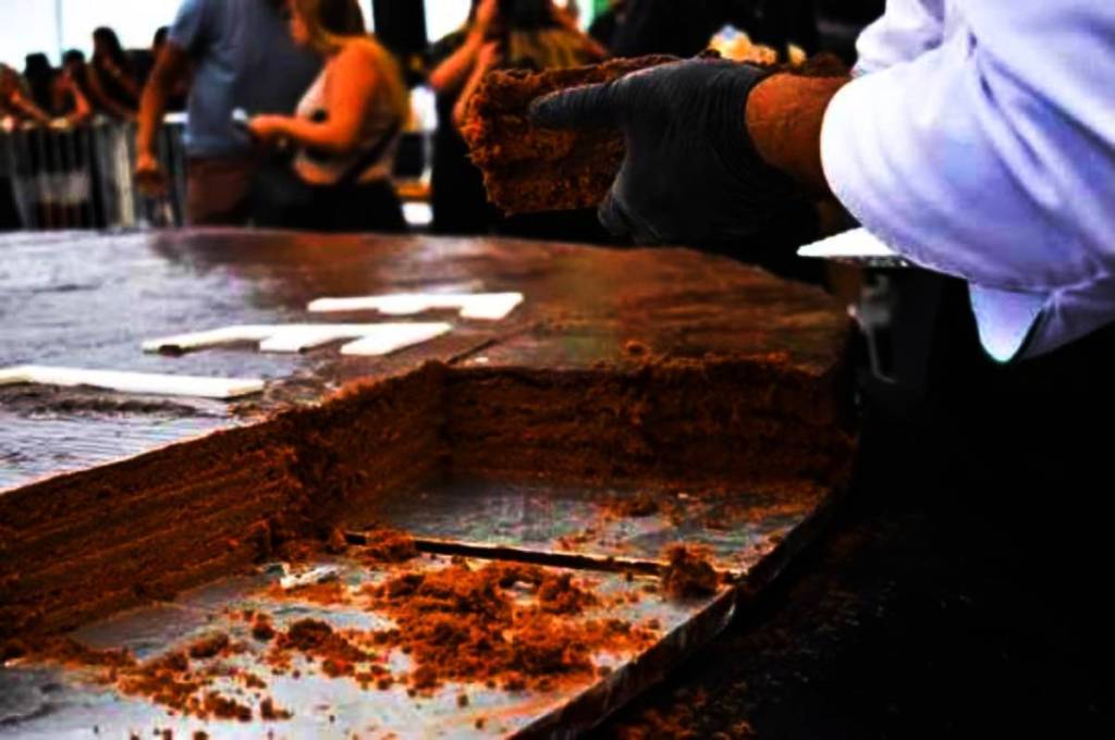 alfajor gigante expo dulce fest