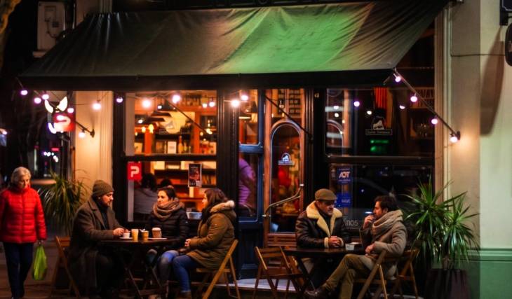 La Noche de los Bares Notables: la excusa perfecta para descubrir las 12 esquinas de Buenos Aires con los nuevos bares consagrados