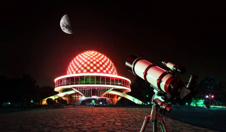Eclipse de Luna sobre Buenos Aires: El Planetario abre sus jardines para verlo  en vivo con telescopios y mapping gratuito bajo las estrellas
