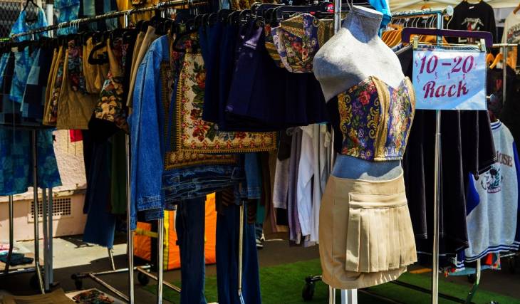 Mercado de Moda Circular en San Telmo: Cuándo es la mega feria vintage en Buenos Aires para encontrar moda sustentable y tesoros retro