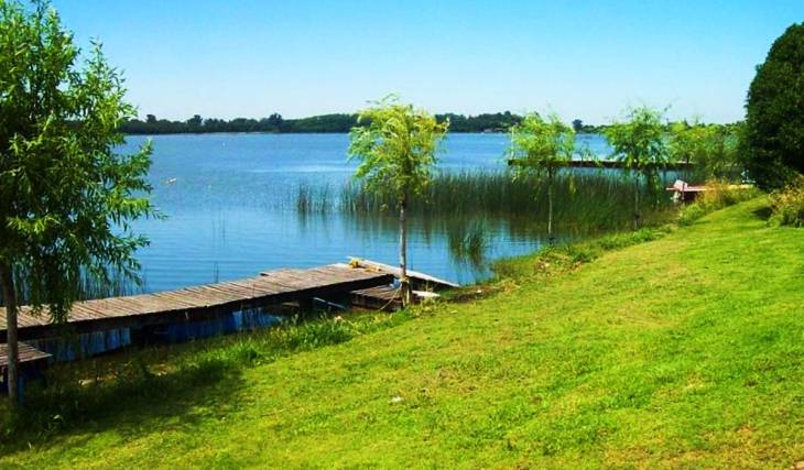 Tiene 19 habitantes, dos lagunas y una pulpería histórica: el paraje escondido a 140 km de CABA