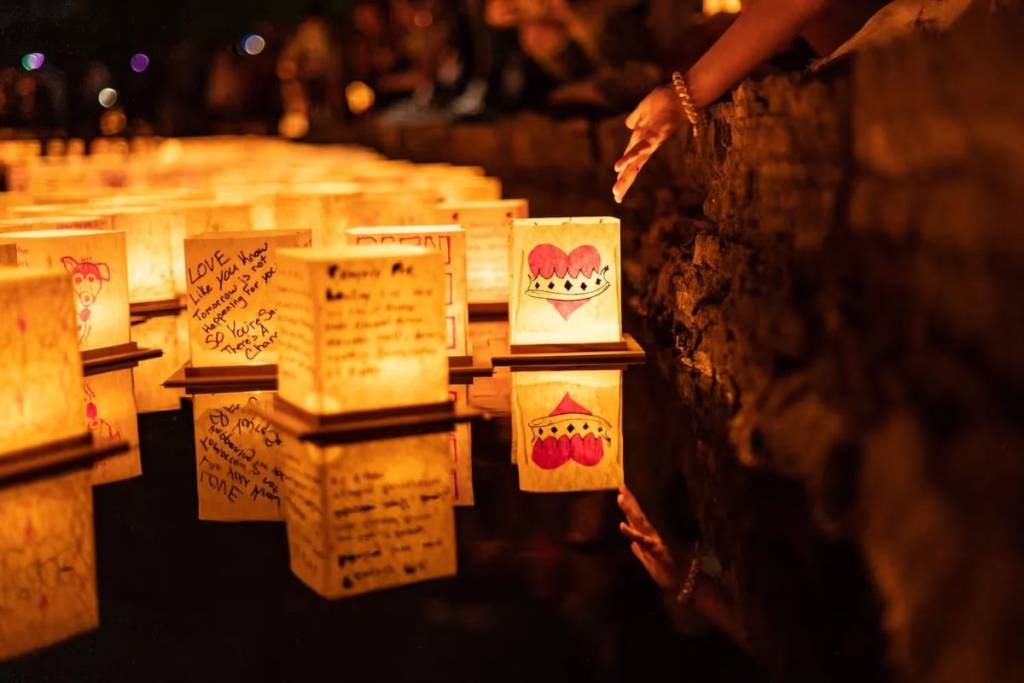Water Lantern Festival_3