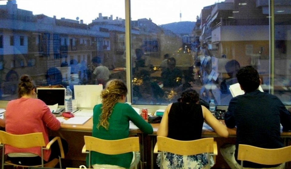 Un mapa interactivo chiva las salas de estudio más cercanas y su aforo