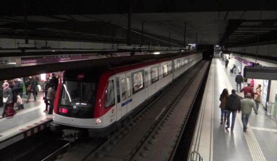 Los turistas podrían pagar más del doble por el transporte público en Barcelona