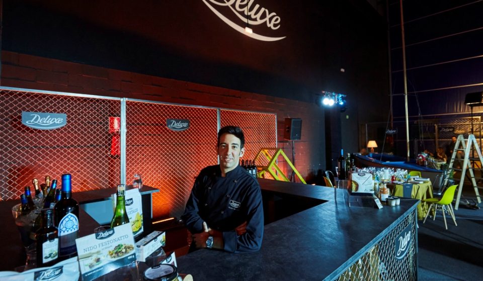 Un restaurante efímero desembarca en el puerto de Barcelona con un cocinero Top Chef