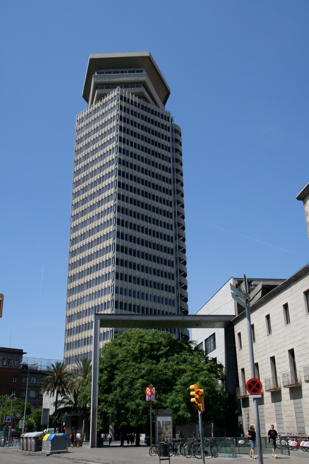 Cual Es El Edificio Mas Alto De Barcelona