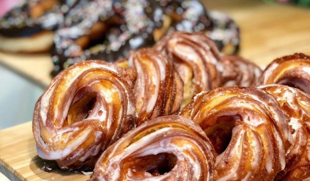 Churronut, el último grito en pastelería es una mezcla entre donut y churro