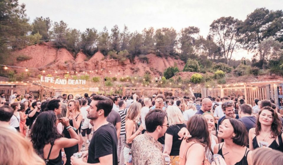 Vuelve el Life And Death, un festival de música electrónica en una casa colonial