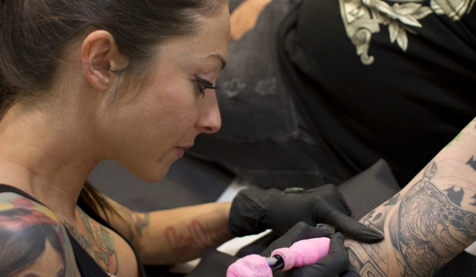Desiderátum: en Barcelona hay un estudio queer de tatuaje
