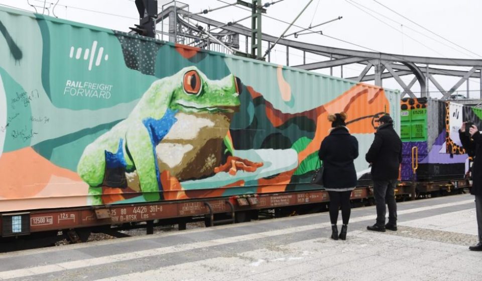 La obra de arte más larga del mundo llega a Barcelona sobre raíles