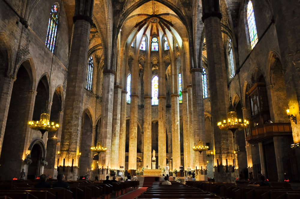 Interior de la Basílica de Santa Maria del Mar de Barcelona