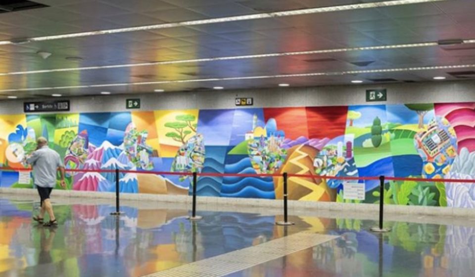 Un mural en la parada de metro de Hospital Sant Pau para homenajear sanitarios