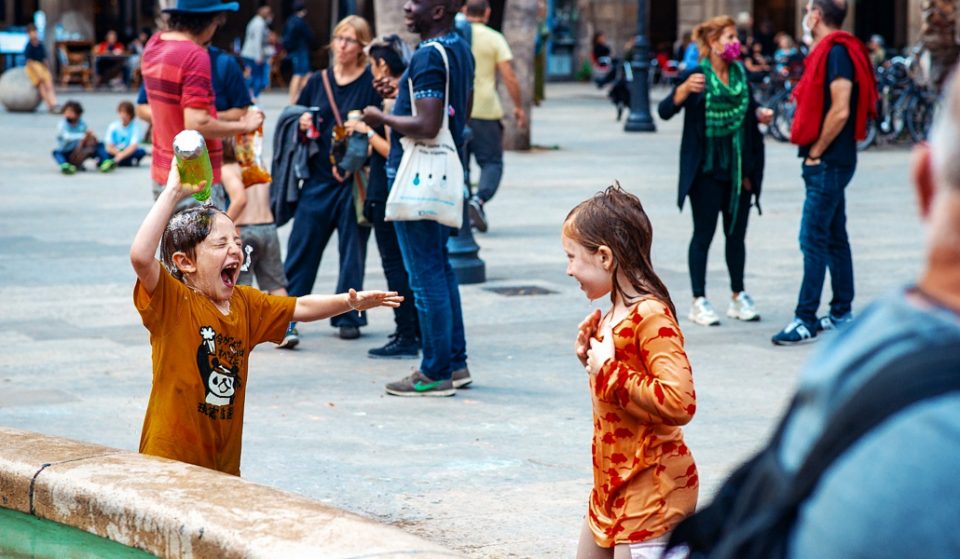 Así lucía la Barcelona posconfinamiento: con niños en las plazas y sin turistas