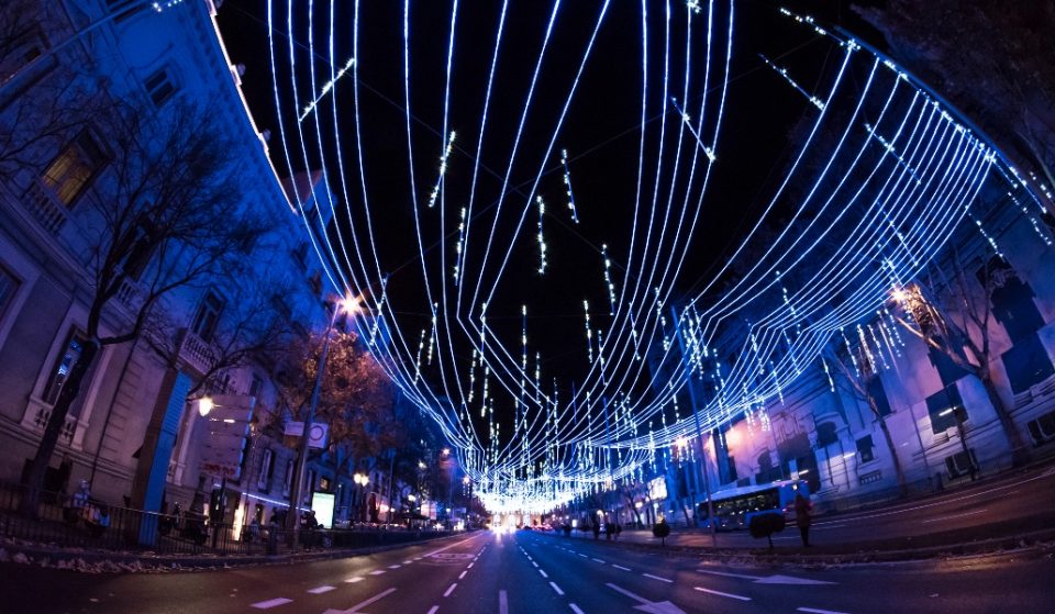 Nace una campaña que pide que el dinero de las luces navideñas se destine a los más necesitados