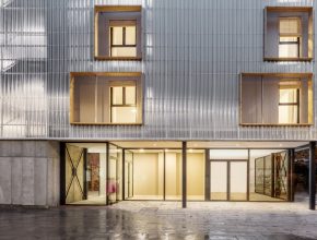 El edificio de viviendas hecho de contenedores marítimos, premiado por la Nueva Bauhaus Europea
