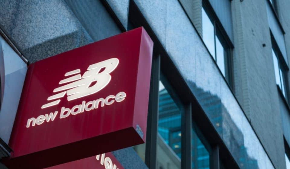 New Balance cierra sus tiendas en Barcelona y pone descuentos del 70%