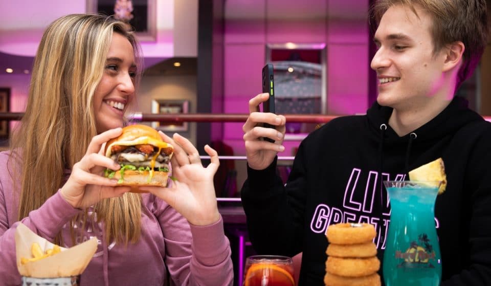 Hard Rock Cafe presenta al mundo la Messi Burger