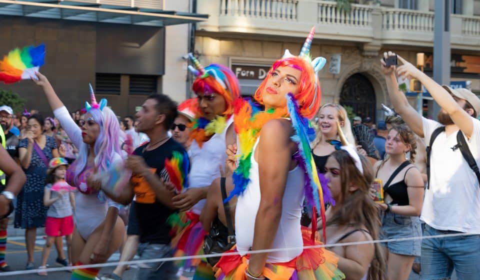Alle gratis concerten tijdens Pride 2026, tijden en podia: Las Ketchup, Clean Bandit, Beth, Julieta en de volledige line-up