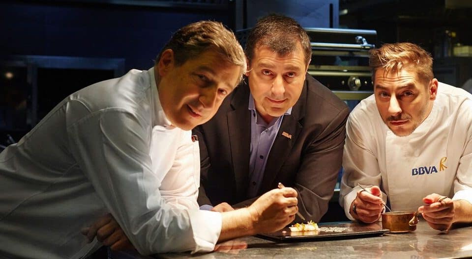 Arde la masia d&#8217;esdeveniments dels germans Roca: la icònica cúpula de 20 metres de diàmetre ha quedat calcinada