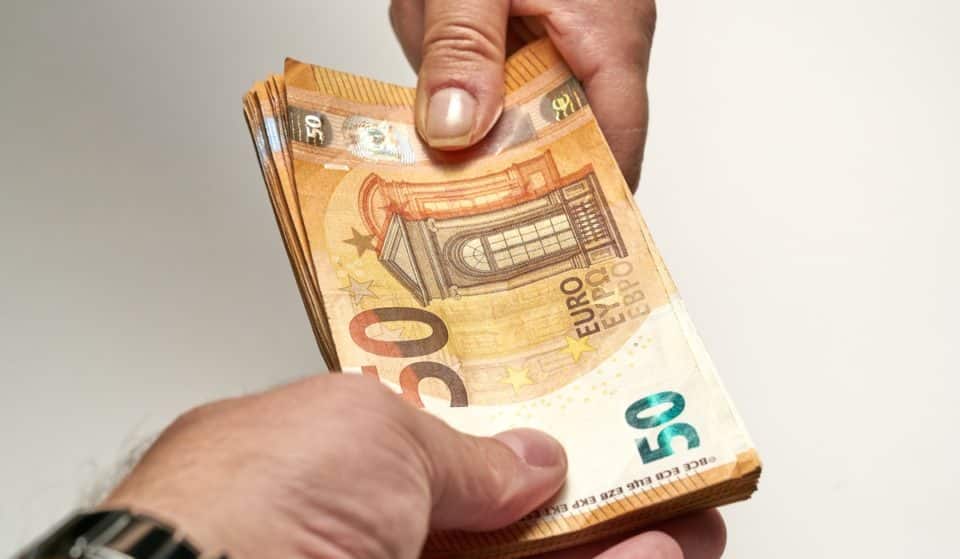 La renta básica universal llegará a Cataluña en 2023