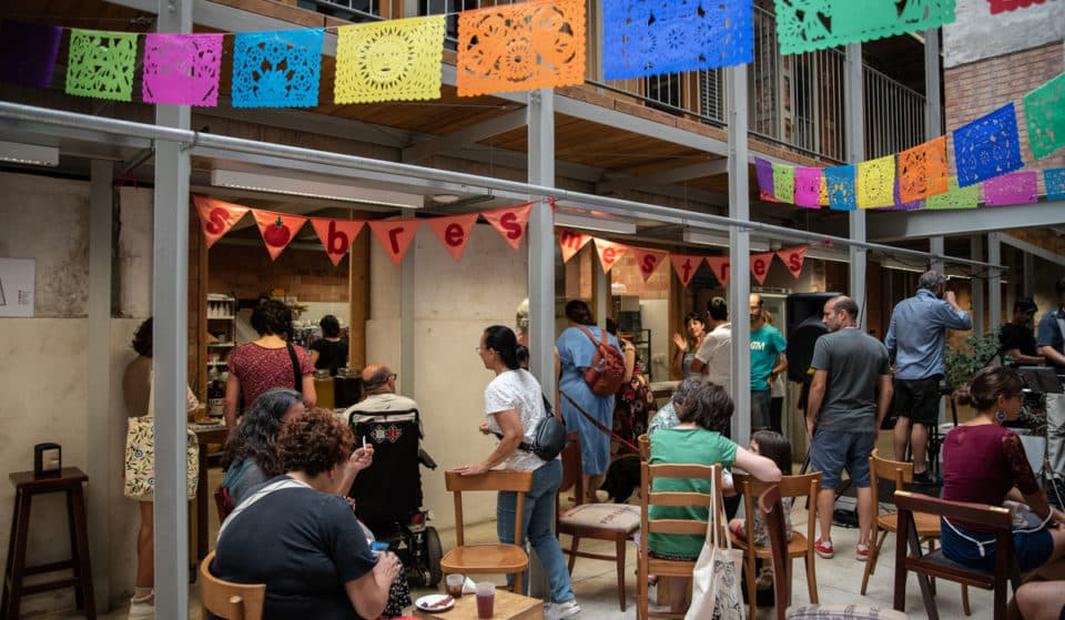 El restaurante de Sants que sirve un menú cocinado con sobras