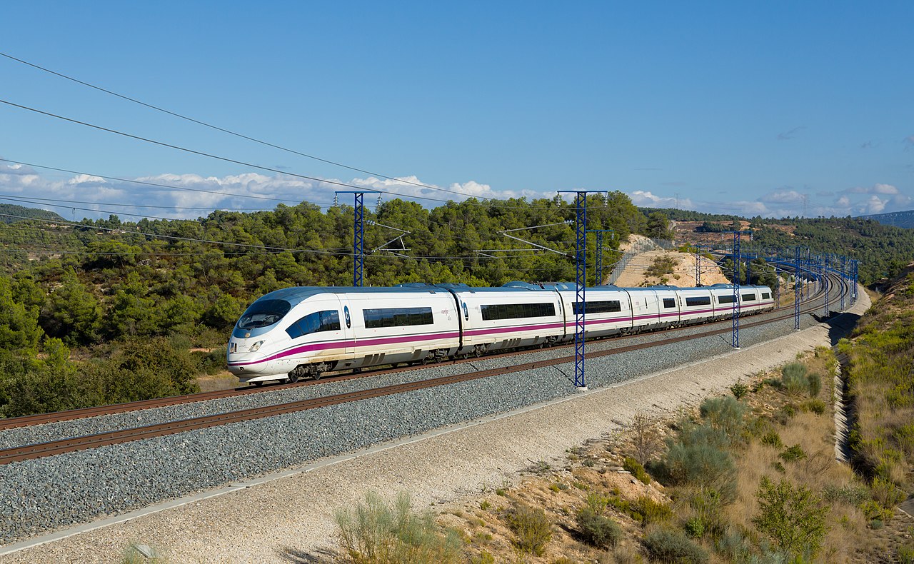 Adiós a los trenes el 10 de noviembre: los maquinistas convocan huelga ese día y varios días de paro parcial