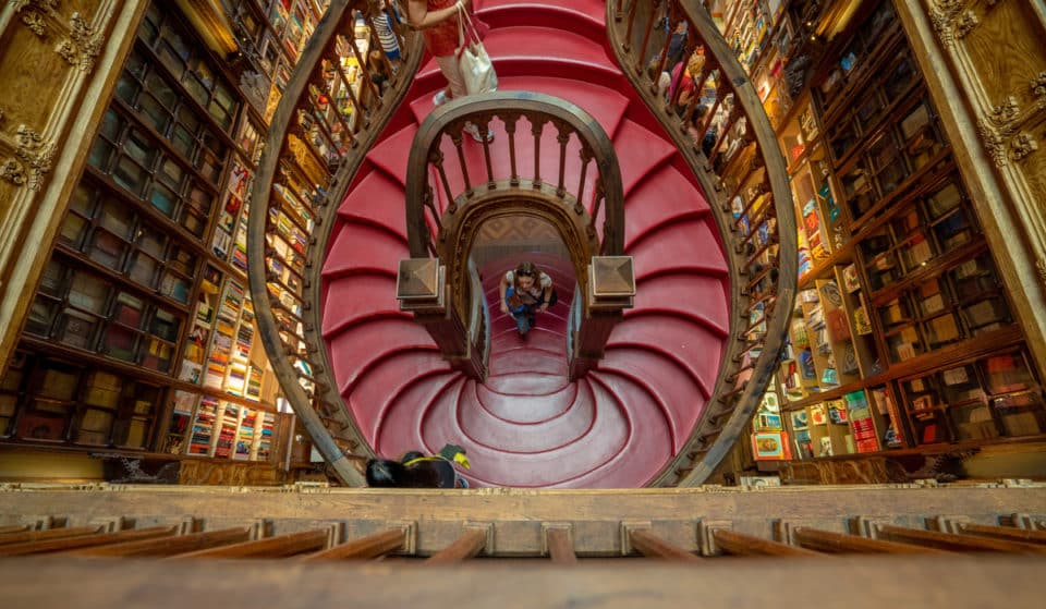 La librería más bonita del mundo abre una parada en Barcelona por Sant Jordi